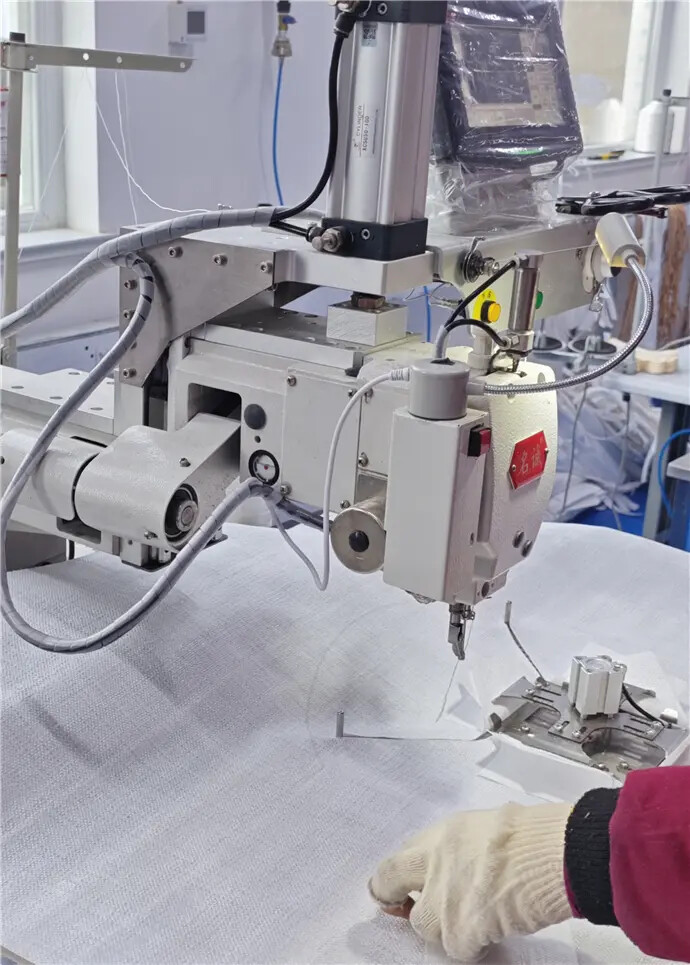 Ultrasonic cutting for fabric